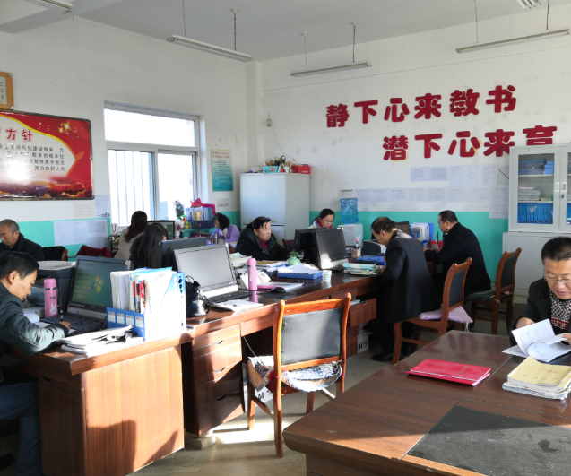 各地各高校加大方针挖潜力度积极为毕业