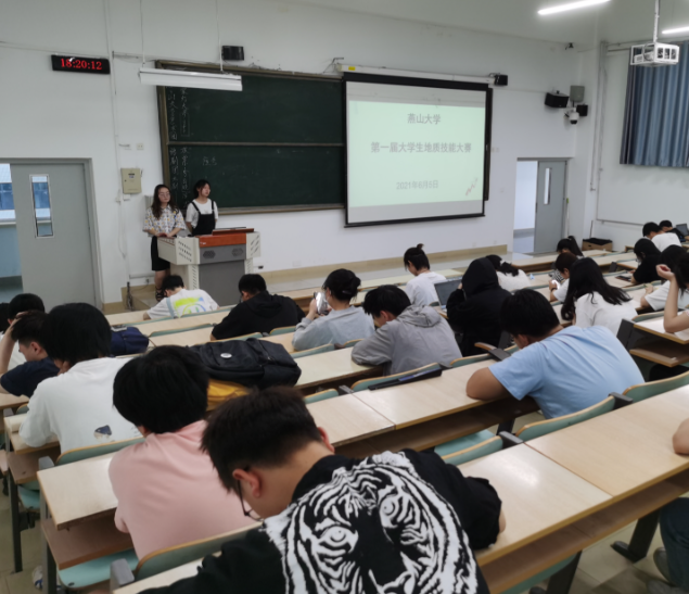 数字化素养跨学科才能有机融合增设人工智能等新式课程 数字化素养跨学科才能有机融合增设人工智能等新式课程